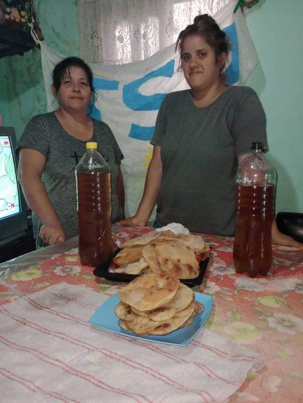 Tsomospatria's tweet photo. #Lanus☀️🇦🇷 
👉Tardes de ricas meriendas en el comedor Padre Celestial , Pan dulce, tortas fritas, rosquitas dulces .
#mabelpared
#TSP
#analiairaola
#javiernevchisci
#carinaocaranza
#porquemejoresdarquerecibir
#TSPLanus💪✌️☀️🇦🇷 https://t.co/4LHrkJwWFg