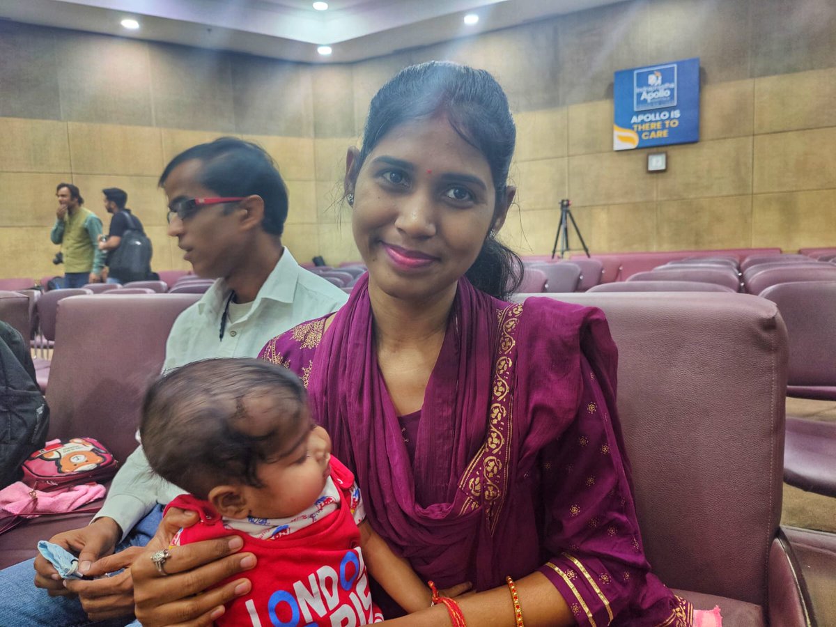 At 26, Anjali has donated a part of her liver to her daughter diagnosed with a rare disorder called #biliaryatresia that affects 1 in every 12,000 children. She reminds me that mothers will always be a hero.

It's a beautiful Monday morning @HospitalsApollo 
 #MondayMotivation