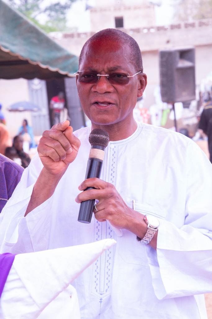 ActionsBnk's tweet photo. Le Min @Bruno_N_Kone a parrainé samedi dernier, la célébration du Mahouloud par la communauté musulmane Ançar dine de l'Imam Tao, à #Nagakhaha.  A cette communauté, le Min a demandé de faire des prières pour la cohésion entre les filles et fils de la Bagoué. https://t.co/unxoyovn1h