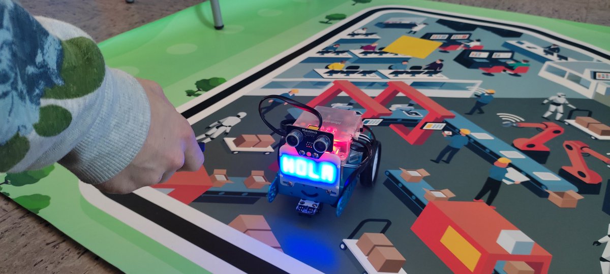 IngDeusto's tweet photo. [TALLER 🤖] 
Hoy estamos en @SSCCMiranda con el taller #EOLOS @deusto 👏🏼 https://t.co/viU05CBjxl