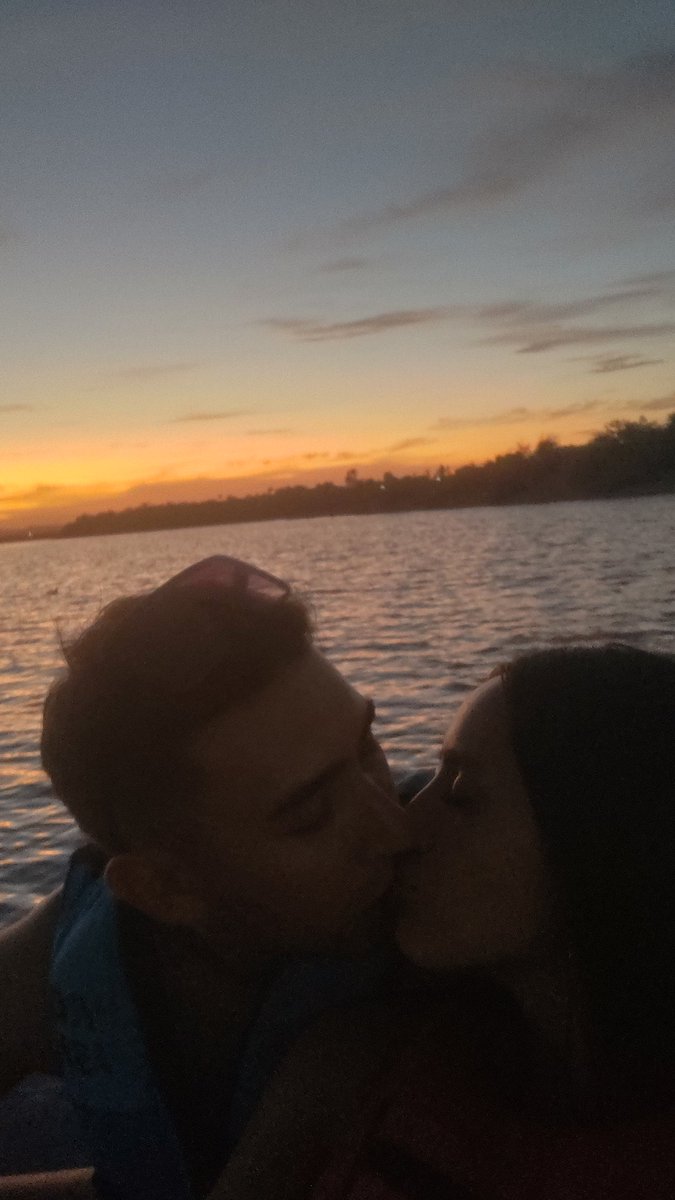 La aventura más lindas son ATu lado 😍🥂 <a href="/ariel1918_/">Ariel Barrionuevo 🇦🇹</a>