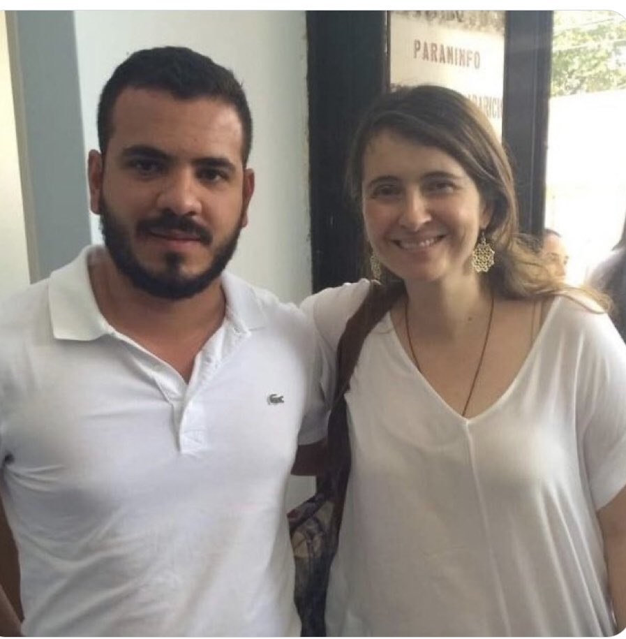 PedroLasprilla's tweet image. Ningún escándalo de hijo de Petro va a borrar prontuario uribista de corrupción, guerra y narcotráfico.

#FraudeElectoral 2018
Ñeñe Hernández 
Narco piloto uribista Catano 
Dineros de Venezolano en campaña Duque-Uribe
Etcétera