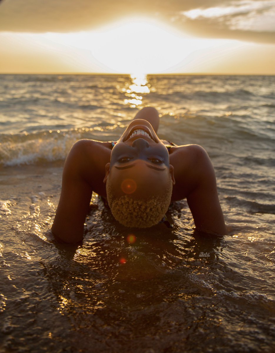 nyokafimacharia's tweet photo. These pictures were taken by a talented photographer by the name #Thabit during the sunrise in Lake Turkana. This beach is in a small town called Loropio which comes from the word “Eropi” that means “FLOWING”

Thread… https://t.co/3zAhqsE5Mr
