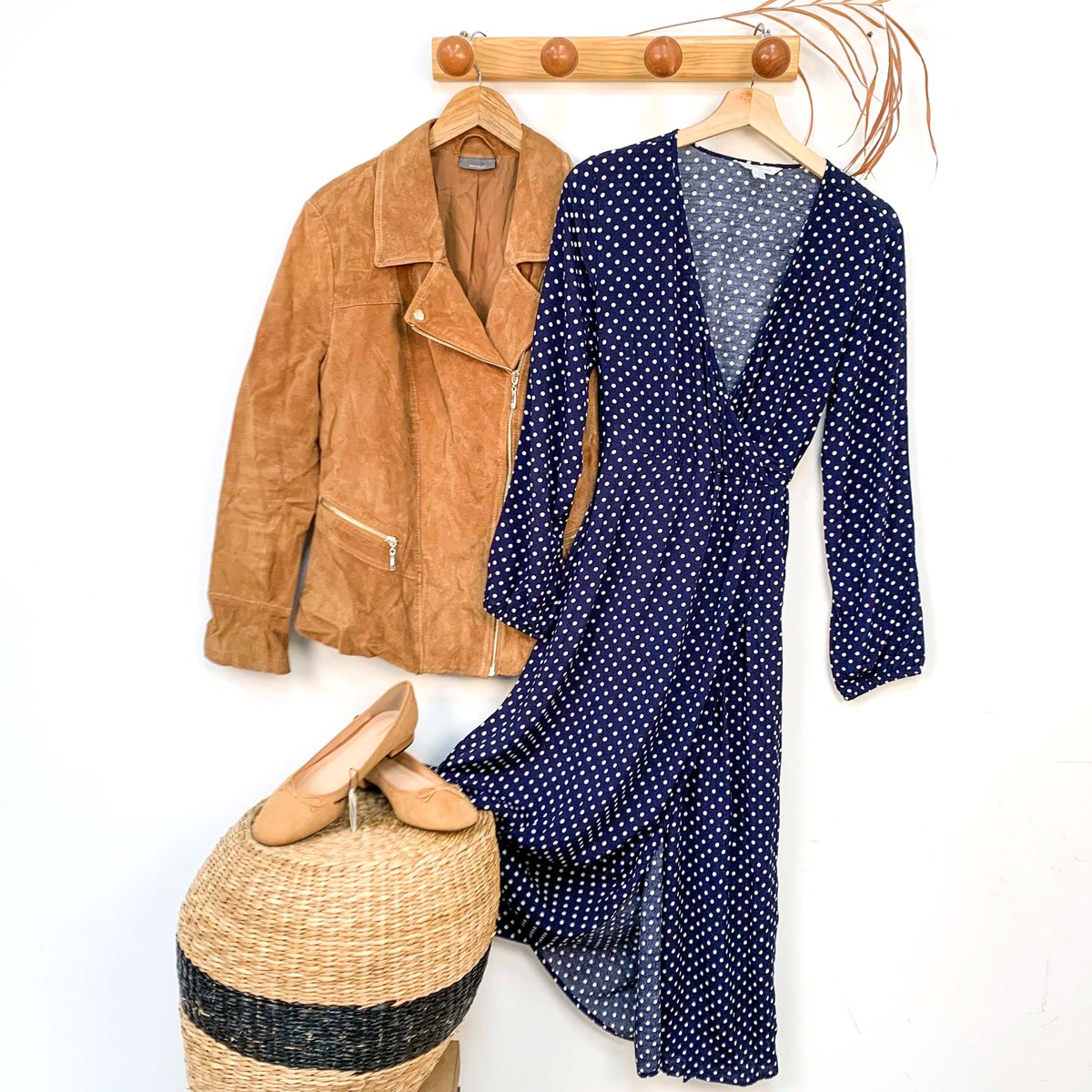 ¡Feliz lunes! Arrancamos la semana con un outfit con vibras primaverales, ¡ya falta menos! 🌸 Hazte ya con las mejores prendas #secondhand de temporada con descuentos de hasta el 90% 👉 micolet.com ♻

#ootd #segundamano #fashiondailyideas