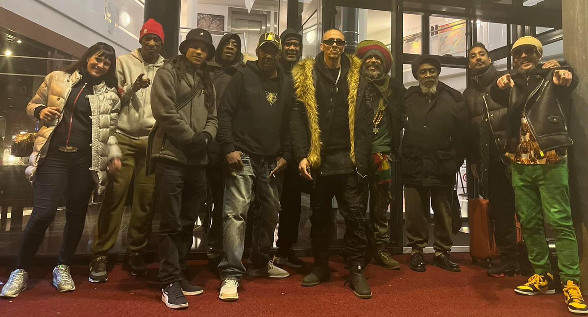 NAVIGATOR (@navi4real) on Twitter photo Upful & Bright to the team @uncledugs <a href="/wigzy/">wigzy</a> <a href="/junglemaniauk/">Jungle Mania UK</a> @awol_awayoflife <a href="/InterDefinition/">DJ Inter</a> badman <a href="/Randallmac2/">Dj Randall</a> ๐(OMFG๐ค) <a href="/nickyblkmkt/">nicky blackmarket</a> โ๏ธ & <a href="/MrsMagoo_DnB/">Mrs Magoo</a> <a href="/raggatwinz/">Flinty Badman ๎ผ RTC</a> ๐ REAL JUNGLIST in this pic see how many u can recognize? ๐๐
#Selah๐ฆ
#AMSTERDAM๐
#JungleWeekender๐ด Upful & Bright to the team @uncledugs <a href="/wigzy/">wigzy</a> <a href="/junglemaniauk/">Jungle Mania UK</a> @awol_awayoflife <a href="/InterDefinition/">DJ Inter</a> badman <a href="/Randallmac2/">Dj Randall</a> ๐(OMFG๐ค) <a href="/nickyblkmkt/">nicky blackmarket</a> โ๏ธ & <a href="/MrsMagoo_DnB/">Mrs Magoo</a> <a href="/raggatwinz/">Flinty Badman ๎ผ RTC</a> ๐ REAL JUNGLIST in this pic see how many u can recognize? ๐๐
#Selah๐ฆ
#AMSTERDAM๐
#JungleWeekender๐ด