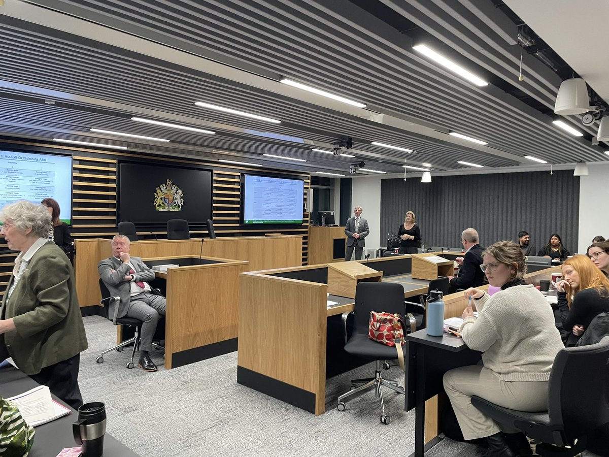 Greater Manchester Magistrates Association (@gmma_mic) on Twitter photo Fascinating debate with students <a href="/SWManMet/">SC&SW@ManMet</a> - a very varied approach to the sentencing options Fascinating debate with students <a href="/SWManMet/">SC&SW@ManMet</a> - a very varied approach to the sentencing options