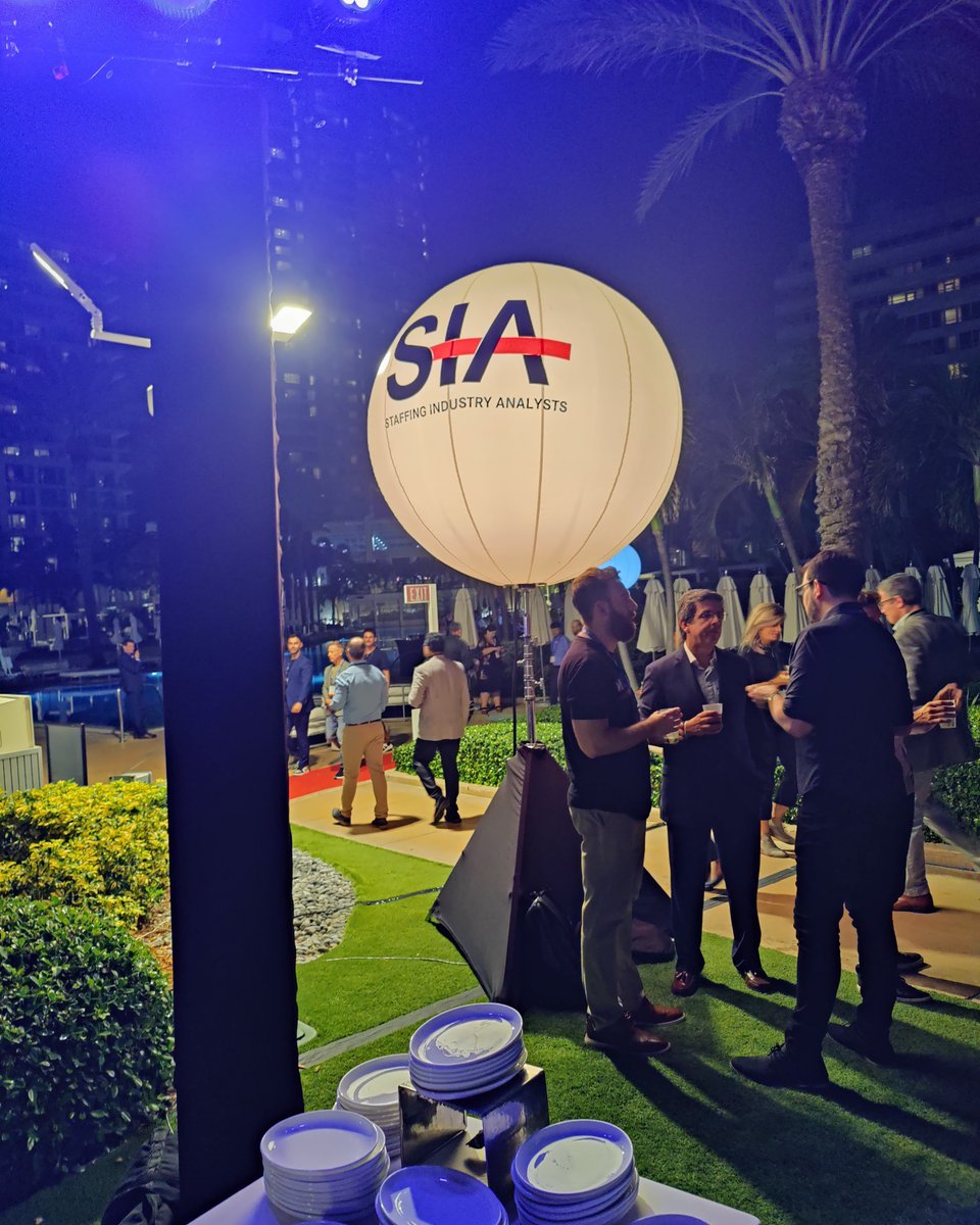 BunnyStudio's tweet photo. As a global platform offering remote staffing solutions for 100+ services, we are glad to have participated in this year's @SIAnalysts' largest event with over 1,000 attendees.

Thank you for having us, Miami! See you next year! ✈️ #EXEFORUM

#staffing #research #nextgeneration https://t.co/Iw54APtSy5