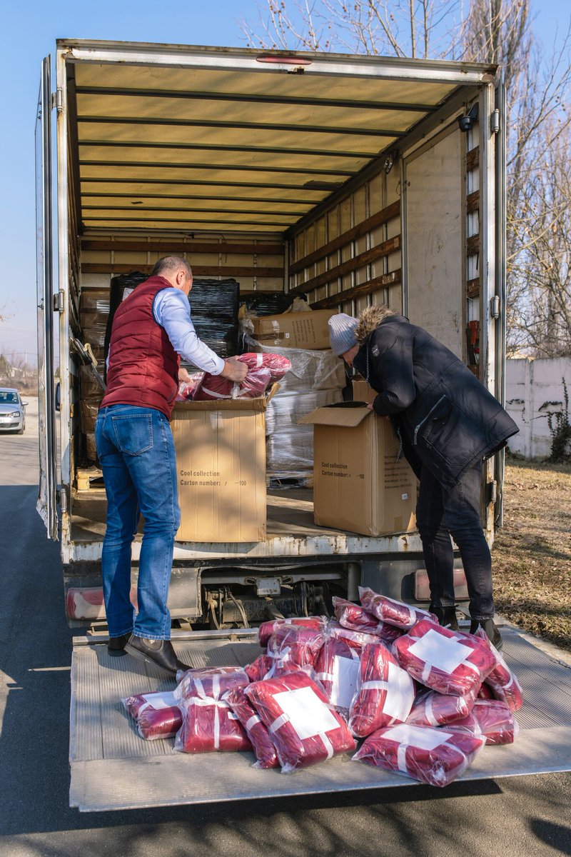 nawaf_salameh's tweet photo. The peoples of Türkiye and Syria have endured extraordinary tragedy since the massive earthquakes struck both countries. To aid the victims, Alexandrion Group is providing 50,000 USD: money and goods such as large tents and blankets.
#supportforTürkiye #supportforSyria https://t.co/y8lnRoiGpW