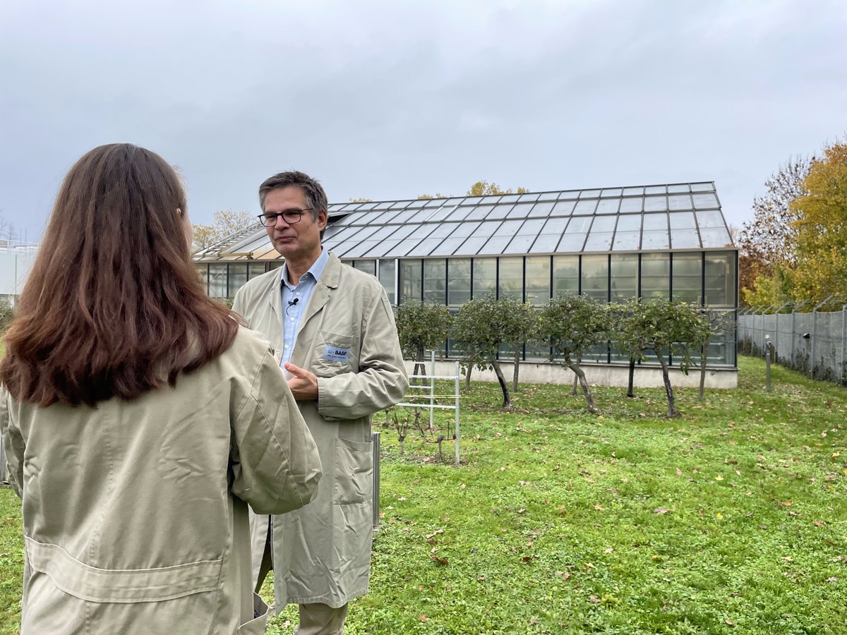 BASFAgro's tweet photo. Building a sustainable future from the ground up means taking action and daring to change.🌱
Meet people who are taking action to limit global warming from the ground up in our brand-new #CreatingChemistry story:👇
https://t.co/aK7hk0W5Hk https://t.co/UOyS8CYtbn