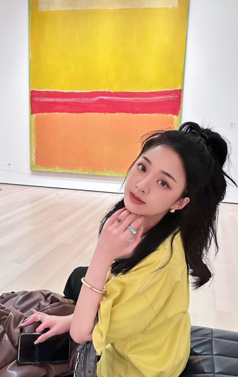 Happy Monday
May you experience a miracle this week that reminds you that everything is actually working in your favor