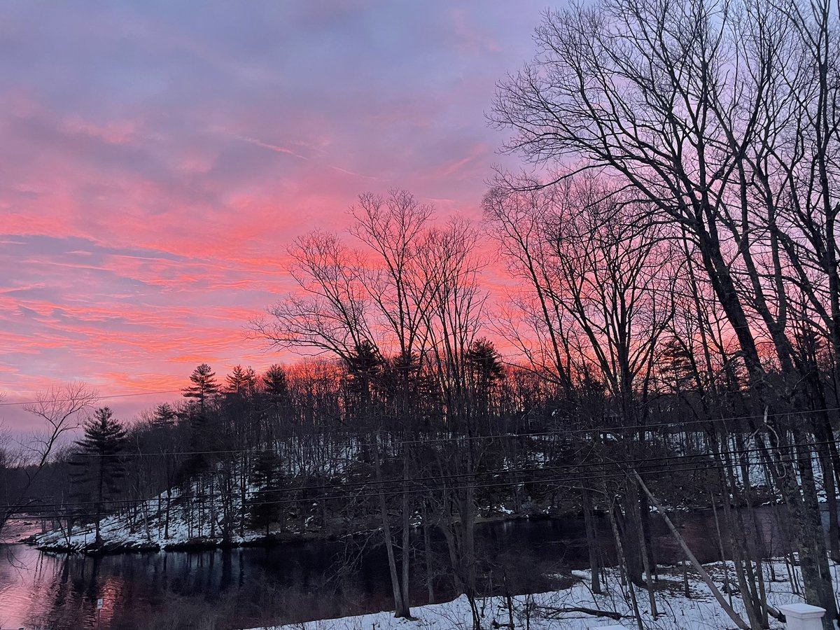 AlexTalcott's tweet image. Gm #DurhamNH