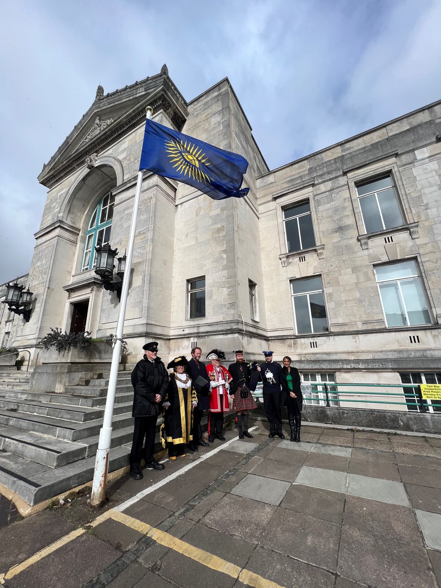 SouthamptonCC's tweet photo. Today is Commonwealth Day. It is also the 10th Anniversary of the signing of the Commonwealth Charter. This important document was signed by our late Queen Elizabeth II and sets out the values and aspirations that unite the Commonwealth’s independent countries. 
🧵1/3 https://t.co/NljmqgnAXt