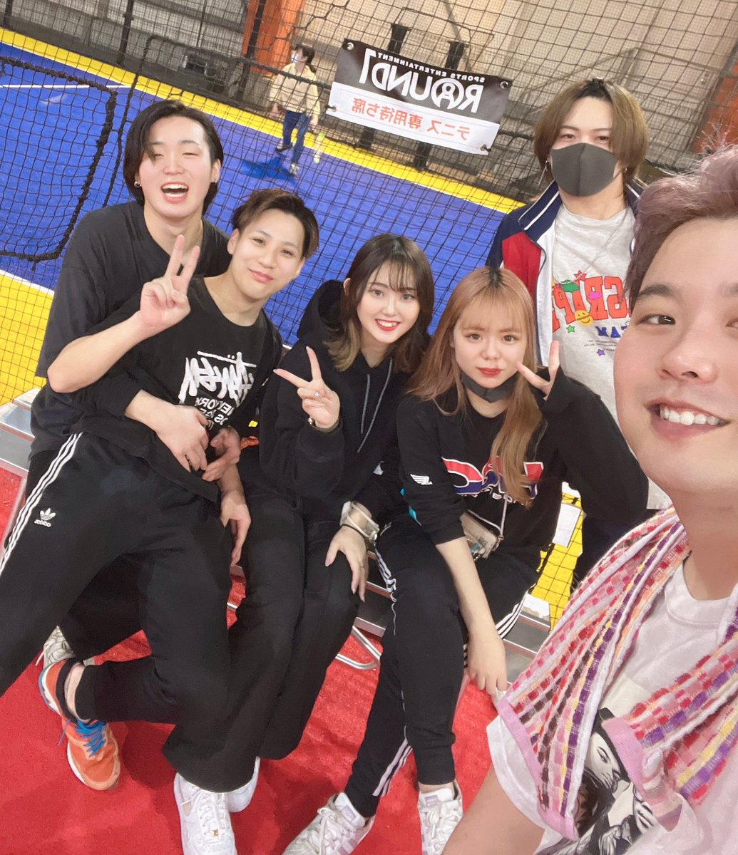 rn_alcoholpark's tweet photo. こんばんは❕
本日も21:00から
ALCOHOL PARK天神店居ます🤭💕

卒業まで2週間切りました...
みんな会いに来てね(*ˊ˘ˋ*)♡

#福岡 #アルコールパーク https://t.co/vHV7U2jflF