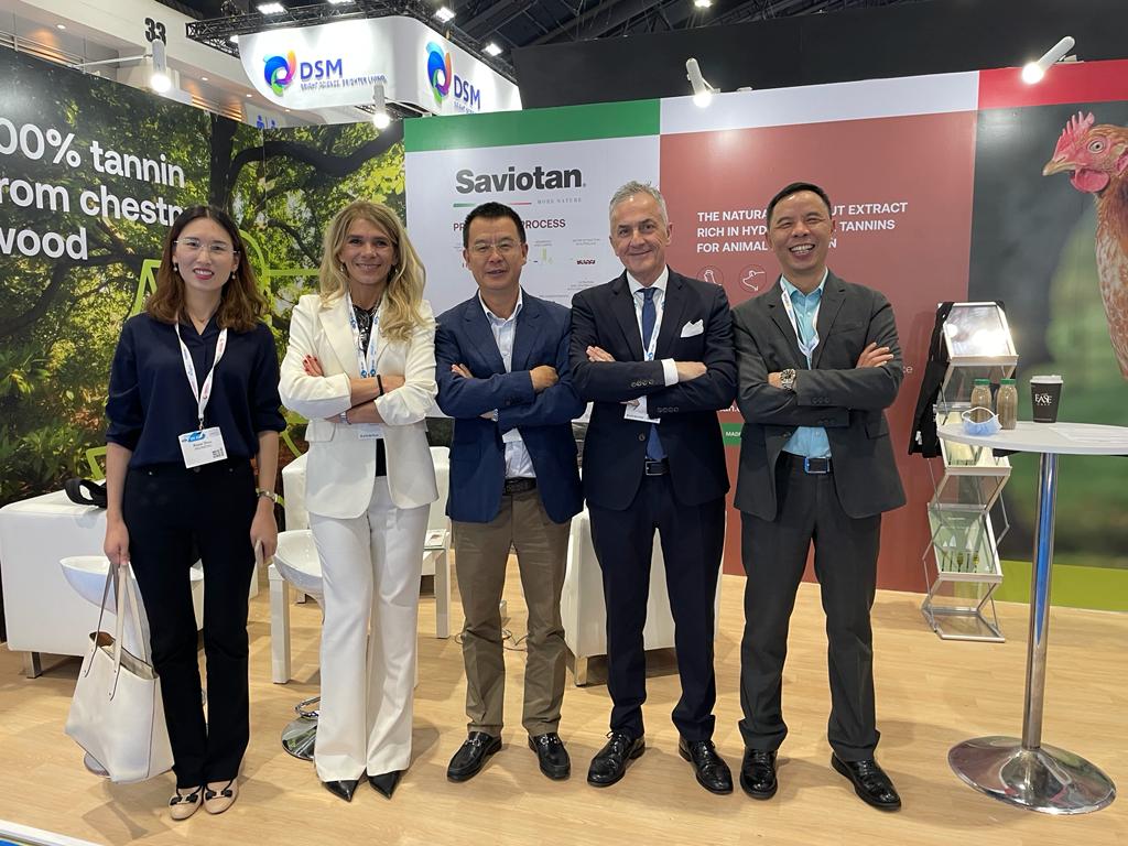 GruppoSaviola's tweet photo. Una settimana di grande esposizione internazionale per #Saviolife. Con la nostra expertise nel campo dell’agricoltura e dell’alimentazione animale sostenibili, siamo stati ad Argus Fertilizer Asia Conference e VIV Asia 2023.
#GruppoSaviola #TheEcoEthicalCompany #NaturalTomorrow https://t.co/zObtZMXc7u