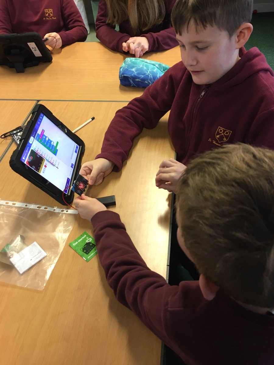 StThomasMoray tweet media