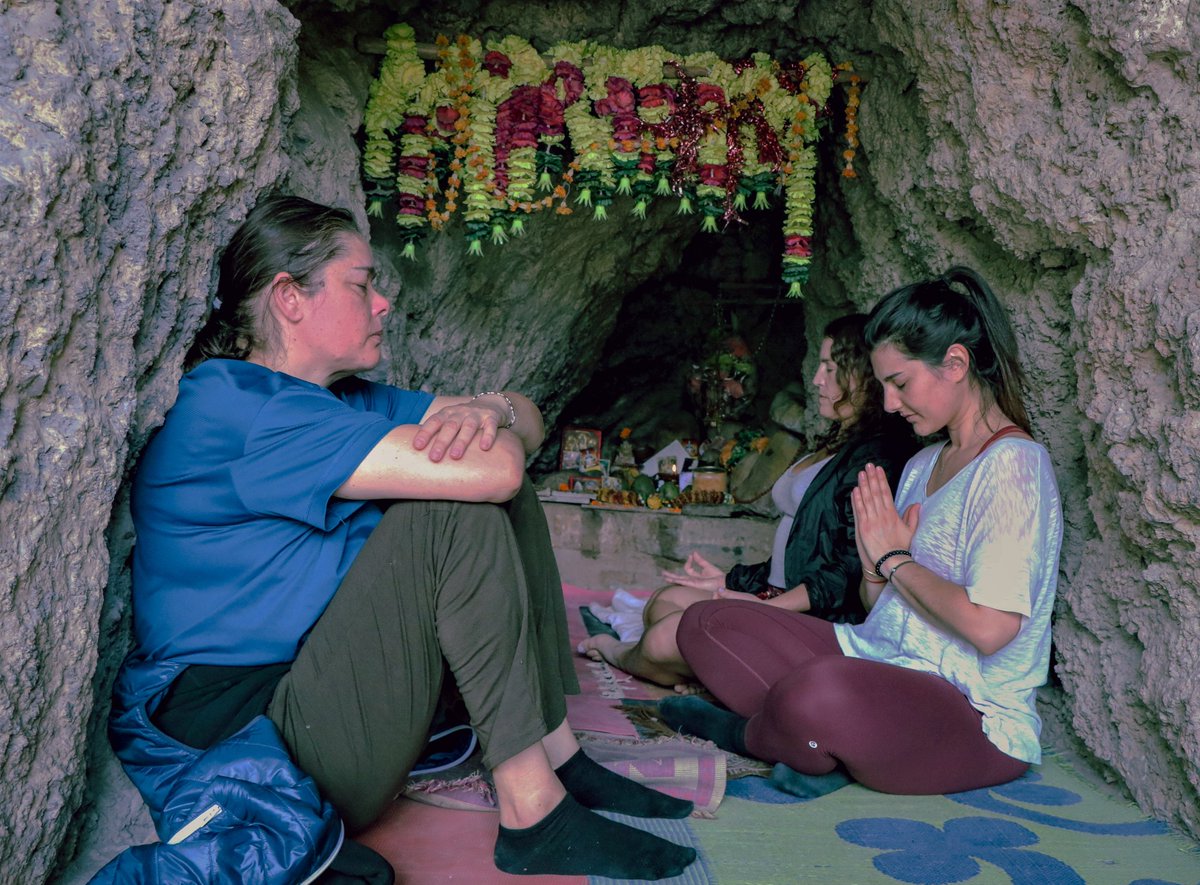 AatmYogashala's tweet photo. Exploring the Vashishtha Cave with these amazing students was an unforgettable experience!
#vashishthacave #meditationcave #rishikeshindia #excursionday #meditationplace #spiritual #ganges #himalayanexcursion #yogateachertraining #yogainrishikesh #yogainindia #AatmYogashala https://t.co/4InicNUFNj
