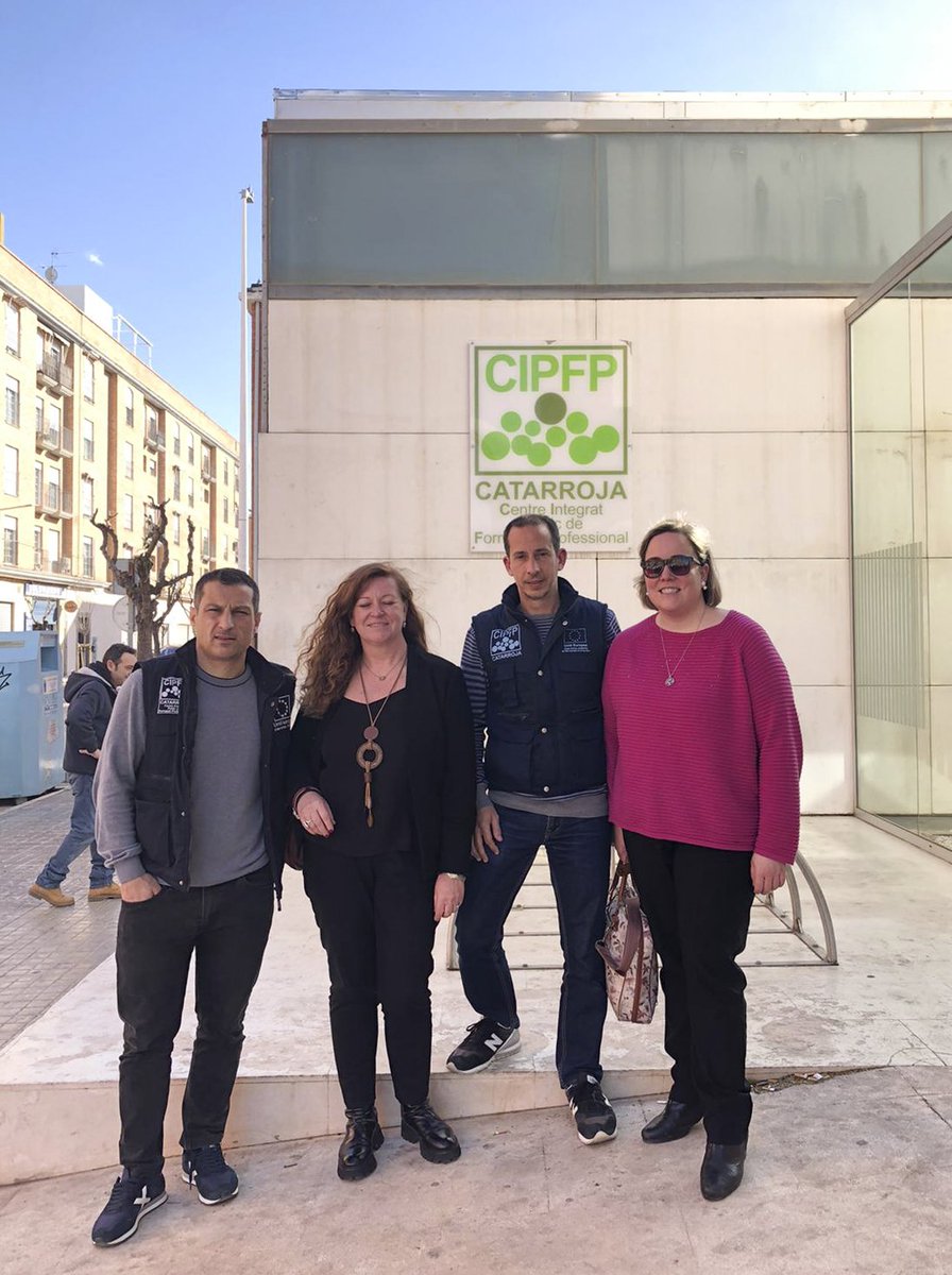 fpcatarroja's tweet photo. La profesora Anne-Marie 🇫🇷 ha visitado nuevamente #FPCatarroja.
Impartió un curso monográfico de iniciación francés y conocimiento de la ciudad para nuestro alumnado #GM y profesorado que visitará Montpellier final de Marzo
#INSMAplus_20 #difonerasmusfp
@sepiegob @EUErasmusPlus https://t.co/b22dr8XbVk