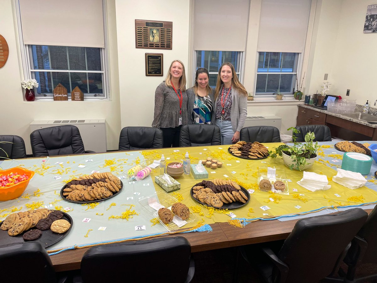 RVDirectorCST's tweet photo. Thanks Ms. Mihalic and her team for a delicious Pi Week kickoff! 🍪 #PiWeek https://t.co/0PbcMdkkW4