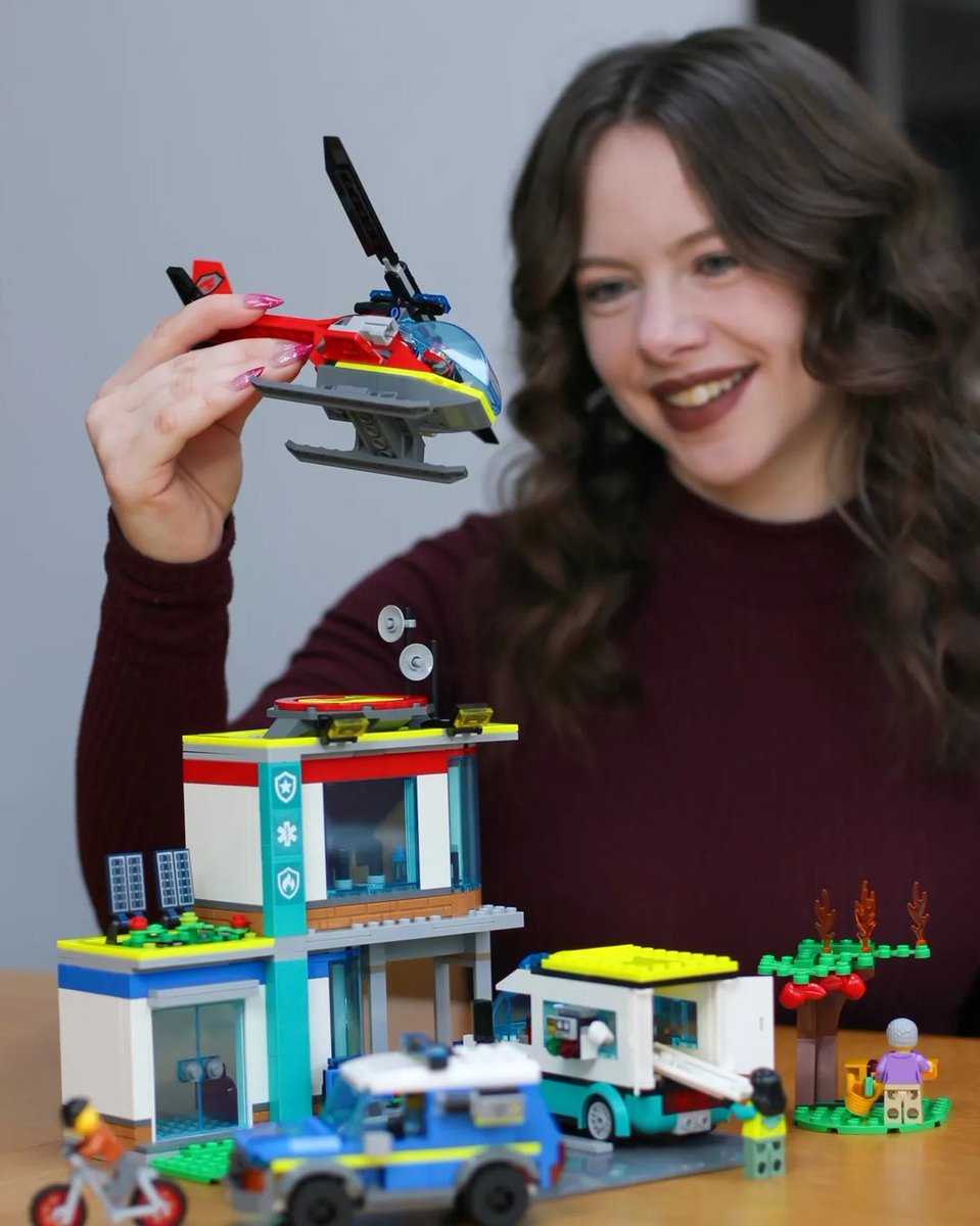 Bring your imagination to life with LEGO®! 💗

Head to the website and check out our un-brick-lievable #LEGO collection! ✨

Head to the website!
>>  bit.ly/3FeKz1t

📸 'iambatsamm' on Instagram
