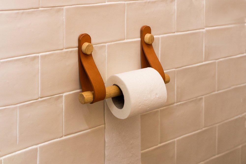 Octopanda_TV's tweet photo. Mir sind Leute suspekt, die ihr Klopapier so abrollen 🤨

Und wenn sie es dann beim benutzen zerknüllen statt zu falten ist es ganz aus 🙈

#klopapier #sonicht #SorryNotSorry https://t.co/U1imAnHRdf