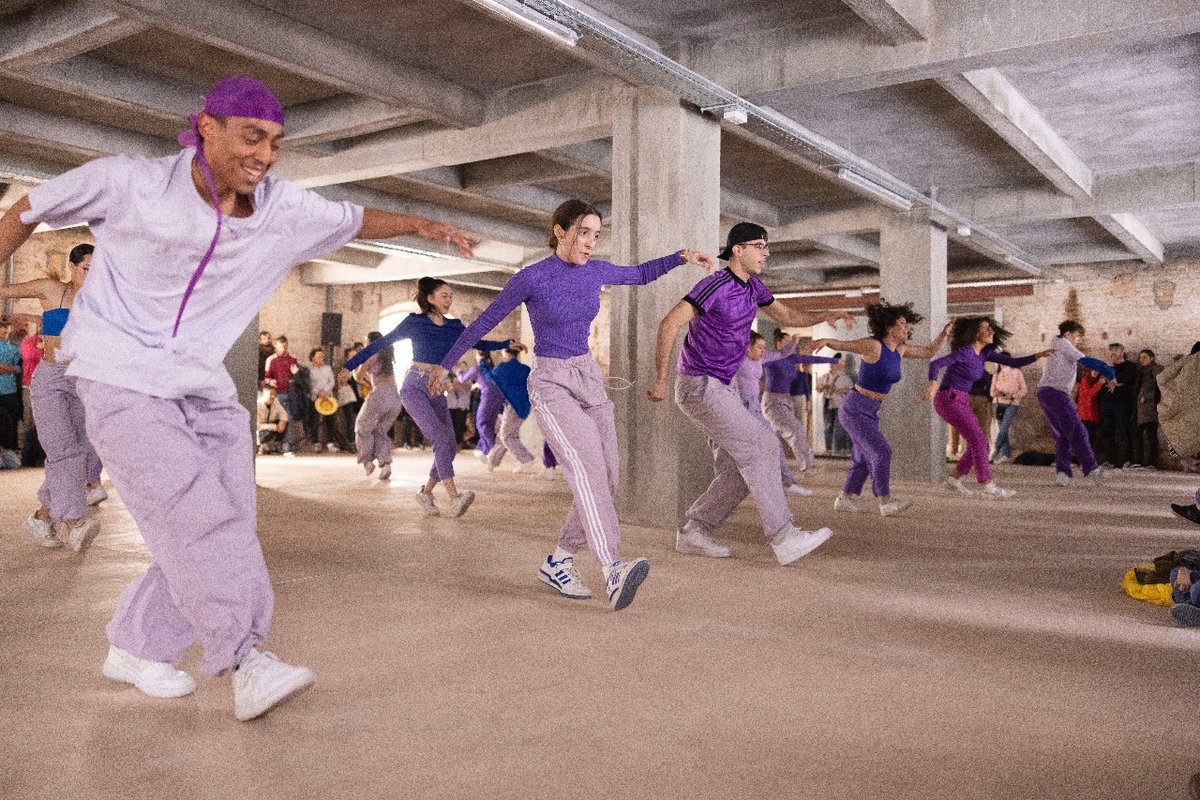 DansaMetropol_'s tweet image. 🤩 Aquest cap de setmana ja hem pogut gaudir de les primeres propostes del projecte #Liminar del #DansaMetropolitana! 

🔜 Properes actuacions:

👉 Sant Cugat, Granollers, Sabadell, Cornellà, Granollers i Barcelona.

🙌 Us hi esperem!

📸 @alberturiach

dansametropolitana.cat/ca/projecte-li…