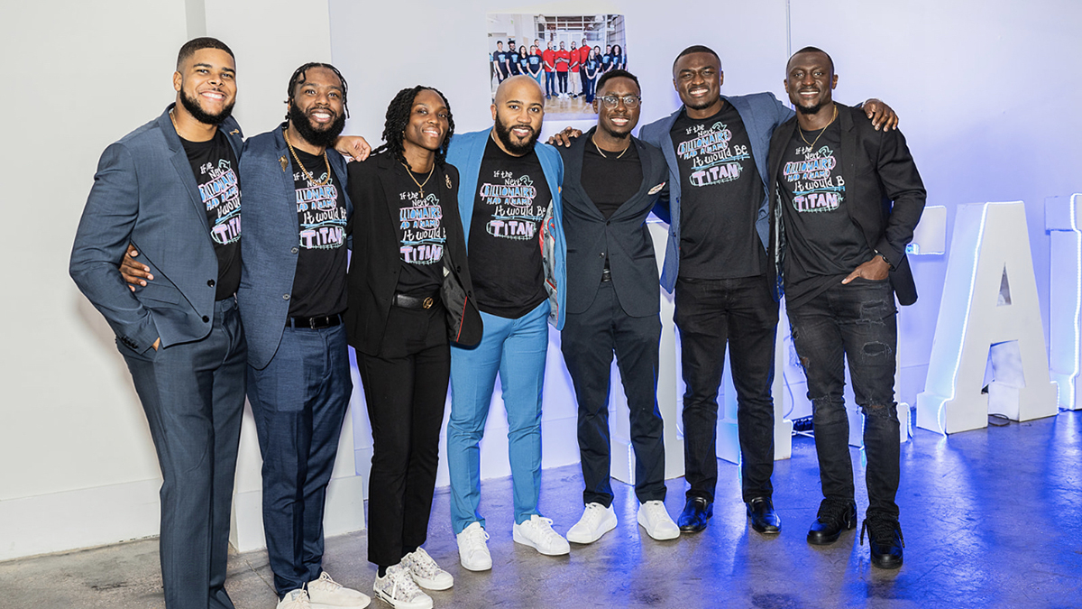🗣️HEY SIRI,  play "California Luv" by Tupac and Dr. Dre 🌴

✈️ TaxxWiz execs have officially landed in LA for a 12-week intensive accelerator program with <a href="/TechstarsLA/">Techstars Los Angeles Accelerator</a> for unrivaled business growth. 📈 

🤖TaxxWiz LA Takeover STARTS... NOW! 🚀