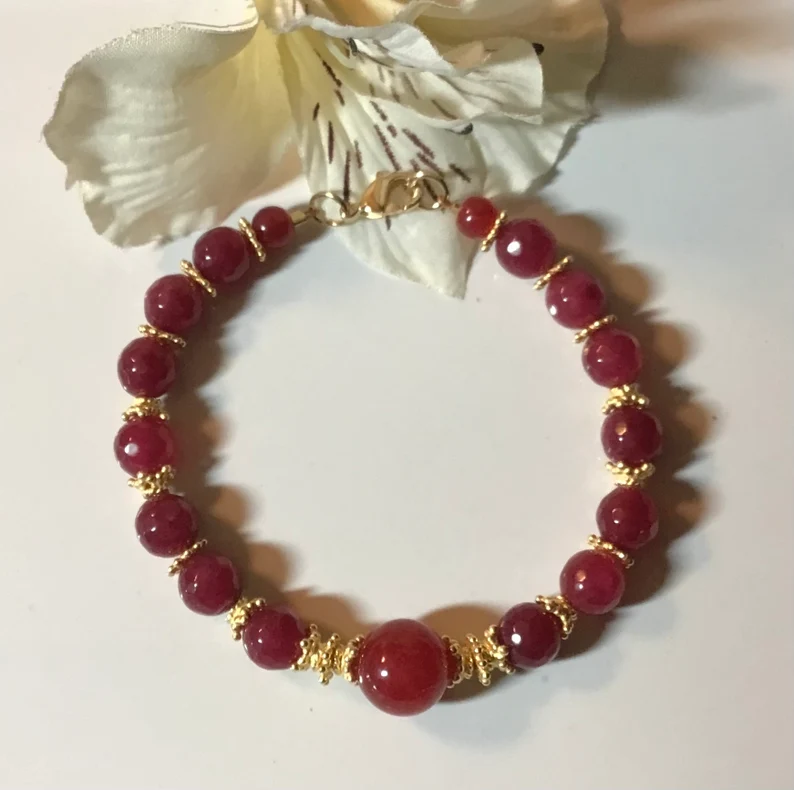 PamelaBaker67's tweet photo. https://t.co/mi9Hho3zU5 @MagdaleneJewels #RedChineseJadeBracelet #22KBeadCaps https://t.co/m2w3XY22UE