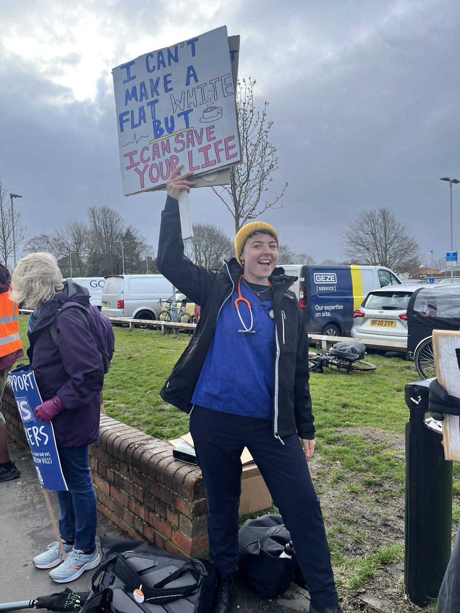 DrEmily_Kelly's tweet photo. #PayRestoration #JuniorDoctorsStrike @TheBMA @Doctors_Vote https://t.co/9EYEKtbV6q