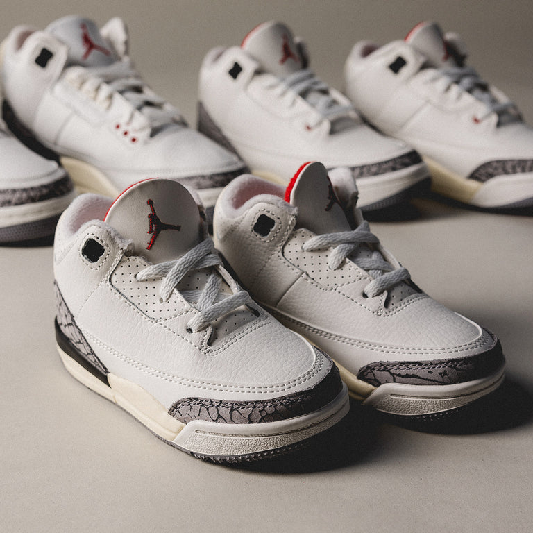 SOLELINKS's tweet photo. Ad: Kids Air Jordan 3 Retro 'White Cement Reimagined'

GS:https://t.co/lKuXSRX09i
PS:https://t.co/ybryaZNjke
TD:https://t.co/MVO4Lcx1up https://t.co/PXFMH5wZln