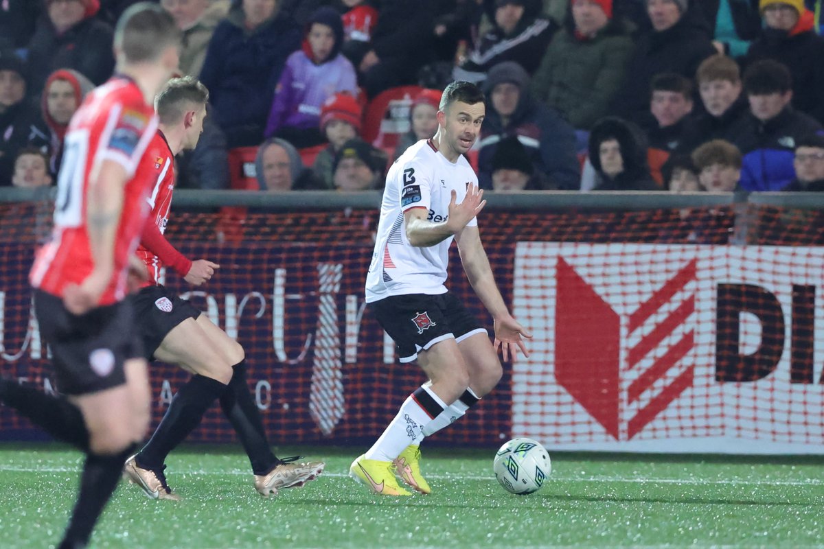 DundalkFC's tweet image. 🔙 Robbie Benson came off the bench to make his first league appearance of the season in the scoreless draw with Derry City at the Brandywell on Friday night.

#BobsBack