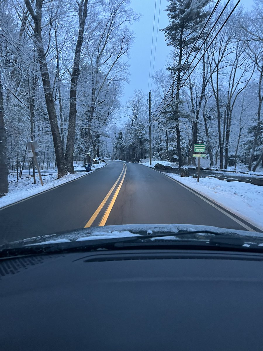 hlinehan08's tweet photo. @VWeatherWatcher https://t.co/4yDJE8vxI5