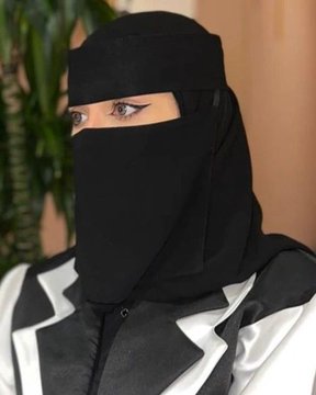 سؤال...!

الرجل الذي يتزوج ثلاث نساء ماذا يستحق؟😇