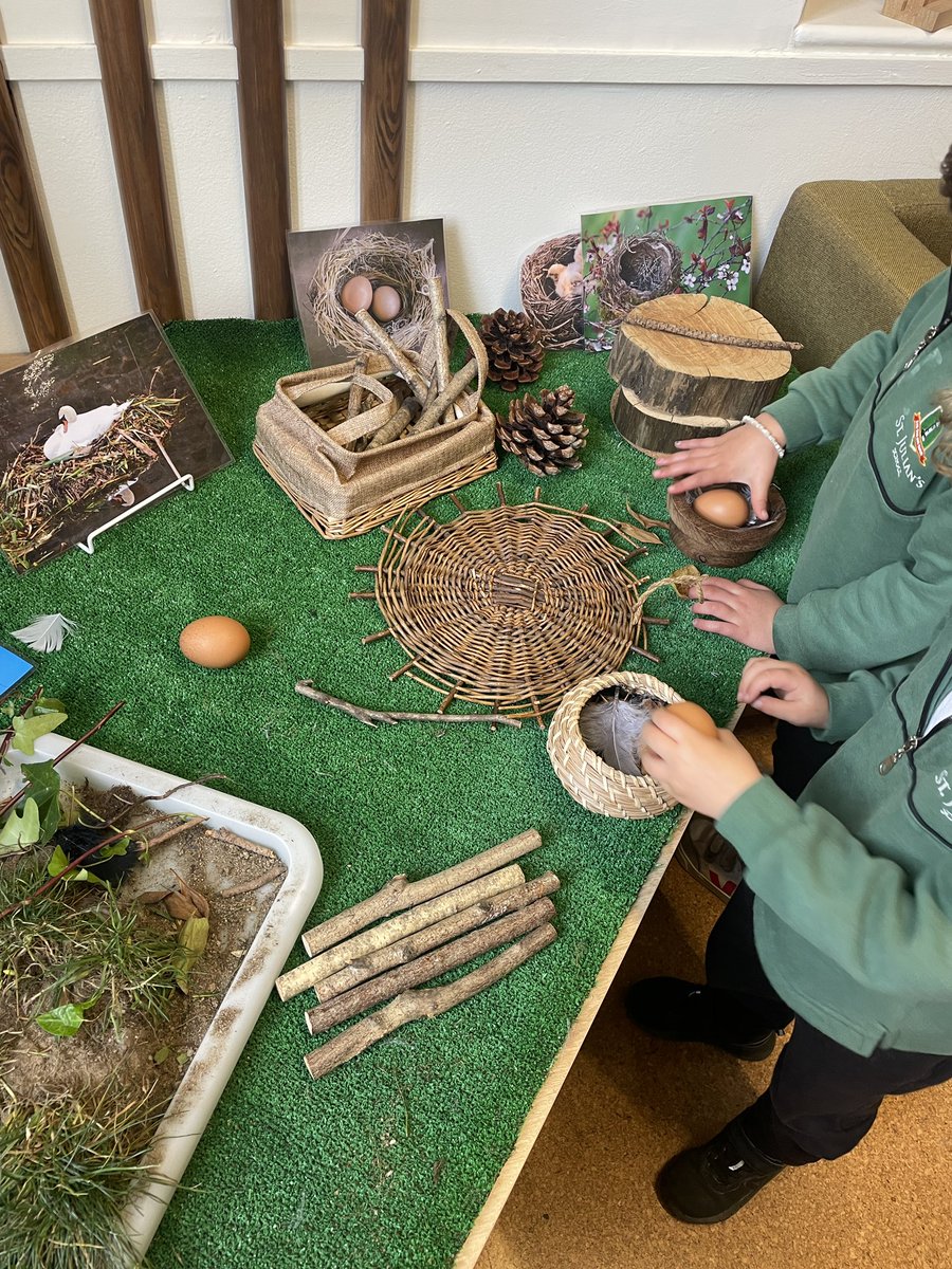StJuliansEY's tweet photo. Kicking off Primary #STEM week this in @StJuliansLisbon with some small spring provocations in Reception - flowers, nests and wonderful colour experiements! @StJuliansPrim #StJuliansFoundation #TheJoyofLearning #ScienceWeek https://t.co/0KELZxAVJD