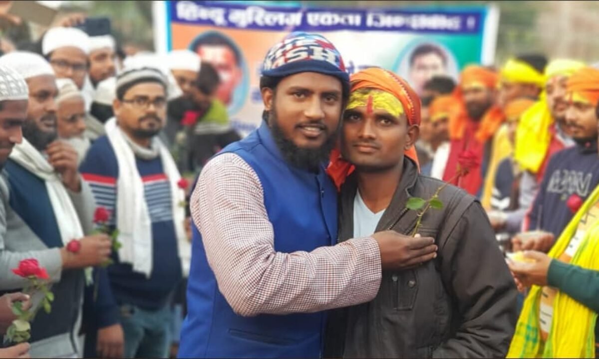 SunnKabira's tweet photo. In a country as diverse as India, it's important to remember that we're all in this together 🤝 Let's work towards building a society that embraces all religions and cultures. #OneIndia #CommunalHarmony https://t.co/AdIflwu85f