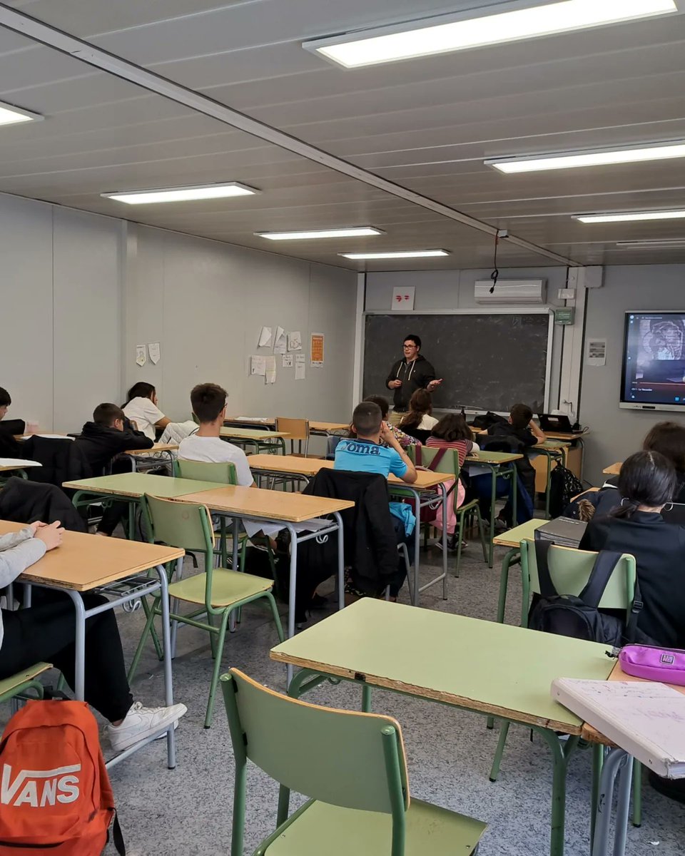 FrancisFrodito's tweet photo. #felizdiadelpadre #felizdiasanjose en el @IES_LAS_SALINAS compartiendo testimonio con los seminaristas del @seminariotoledo @Obispofcerro  @sesenacatolica https://t.co/EtH3KnrS7W