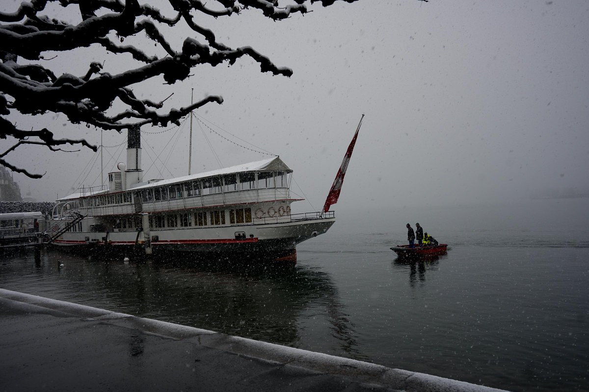 Dampfschiff's tweet photo. #Dampfschiff ist nach einer 4wöchigen Schalenrevision zurück am Quai in Luzern. 

im aktuellen Blogpost die Hintergründe 

https://t.co/SpP9Z5CxQB https://t.co/yagQrZlWKe