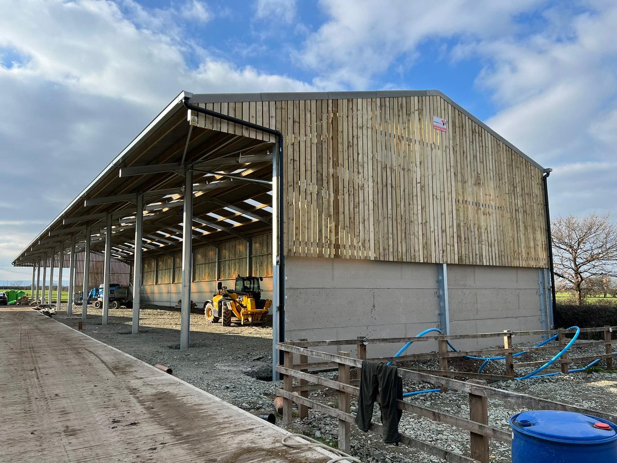 Look at this Livestock building that we recently manufactured and erected in Crewe, Cheshire.  🛠
⭐200’ x 40’ x 18ft with 7ft Cantilever⭐
 
View more photos and details gh-construction.co.uk/.../200-x-40-x…
Get in touch today for your free quote 
 📞01270 781158
 💻gh-construction.co.uk/quotation/