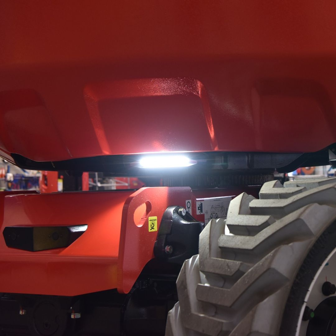 CemaMaquinaria's tweet photo. ❓ Do you know the @manitou light pack?
✅ A great solution that will change your life thanks to its lighting distance (up to 8 meters).
#cemamachinery #cemateam #manitou #segurity #lightning https://t.co/NEcNVEwKUT