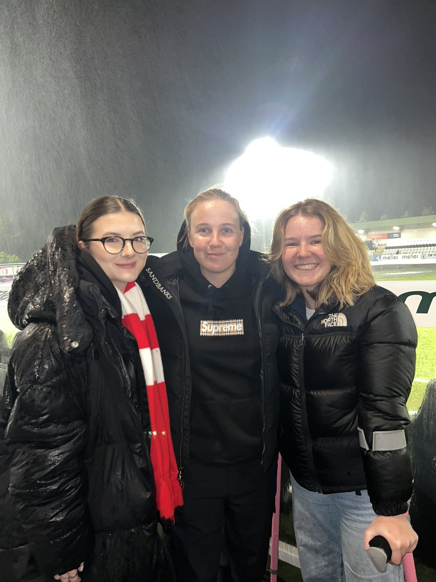 ArsenalWFC's tweet image. Last night, Emily met Meado 🤗
