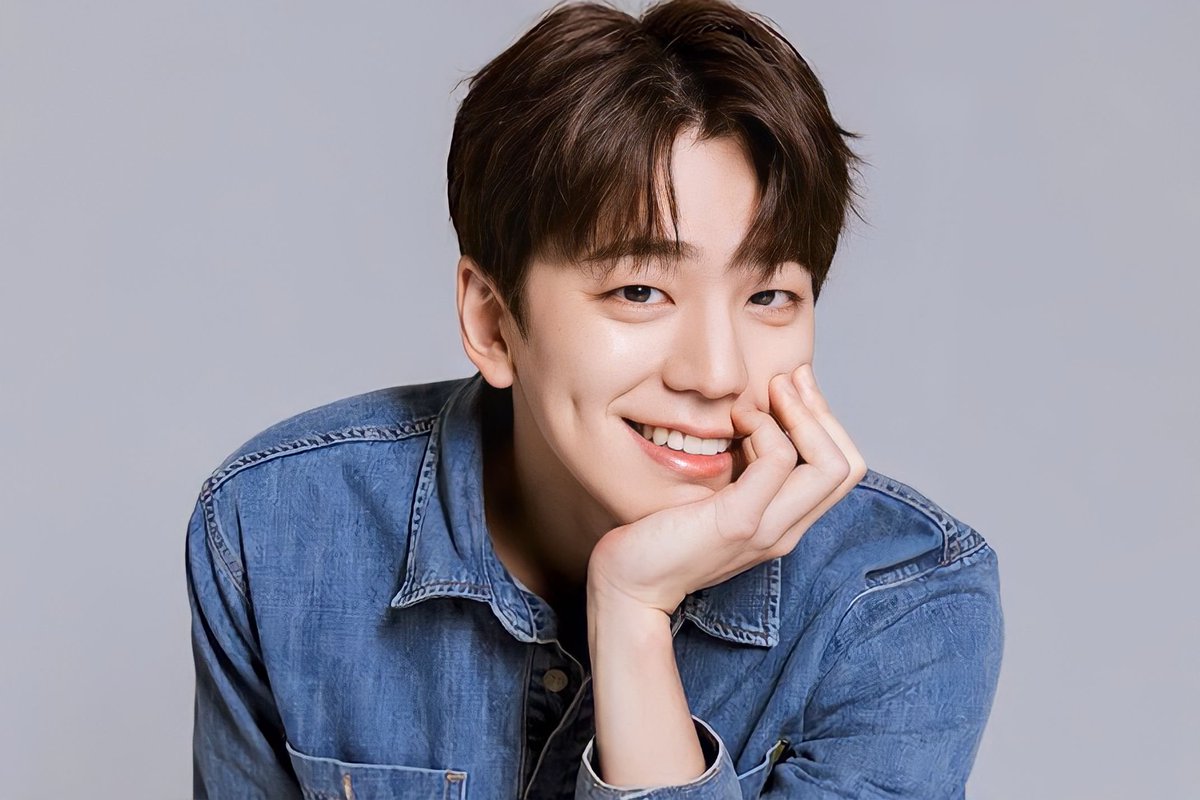 Jiyatomorrow's tweet photo. @risemediaph @kimmingue_1225 Aside from seeing his heavenly dimples, I'm excited to hear his heavenly voice. ❤️ Can't wait to see him up close and get to hear him live.See you on April uri Rembrary ❤️ #MingueMomentinManila
#RiseMediaAsks https://t.co/qHwIY2h0iS