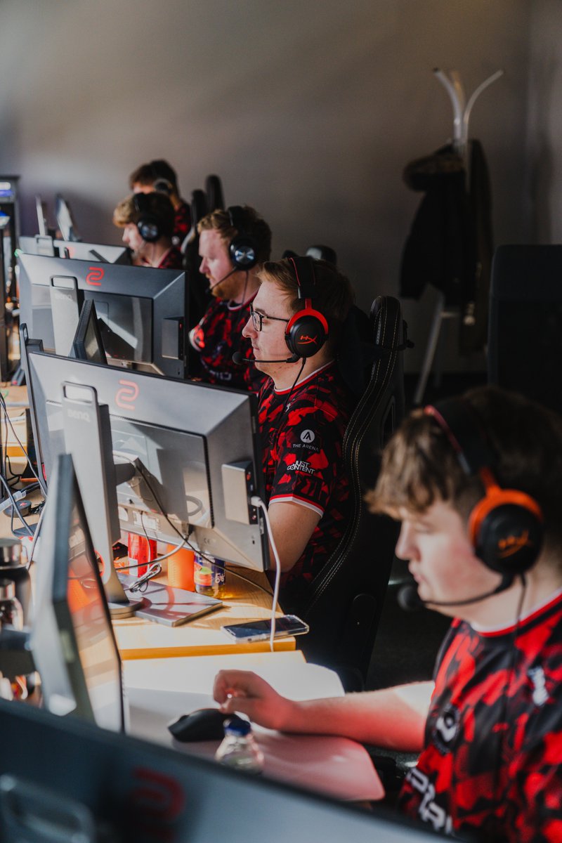 viperioesports's tweet image. Today we say goodbye to Poland as our players &amp;amp; staff travel home after a week long bootcamp.

Massive thank you to the @epcwarsaw for the excellent hospitality and thanks to our sponsor @ZOTAC_UK for making this trip possible.

#ZOTACBootcamp 🇬🇧🇮🇪🇵🇱