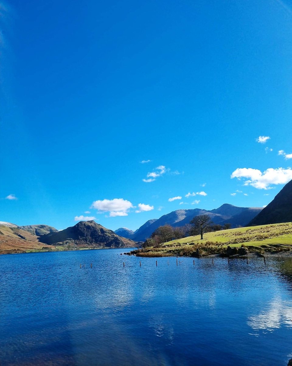 Nature is so bloody healing. 🌲🏔️🥾 Much needed break away in📍Crummock Water - Lake District, Cumbria.