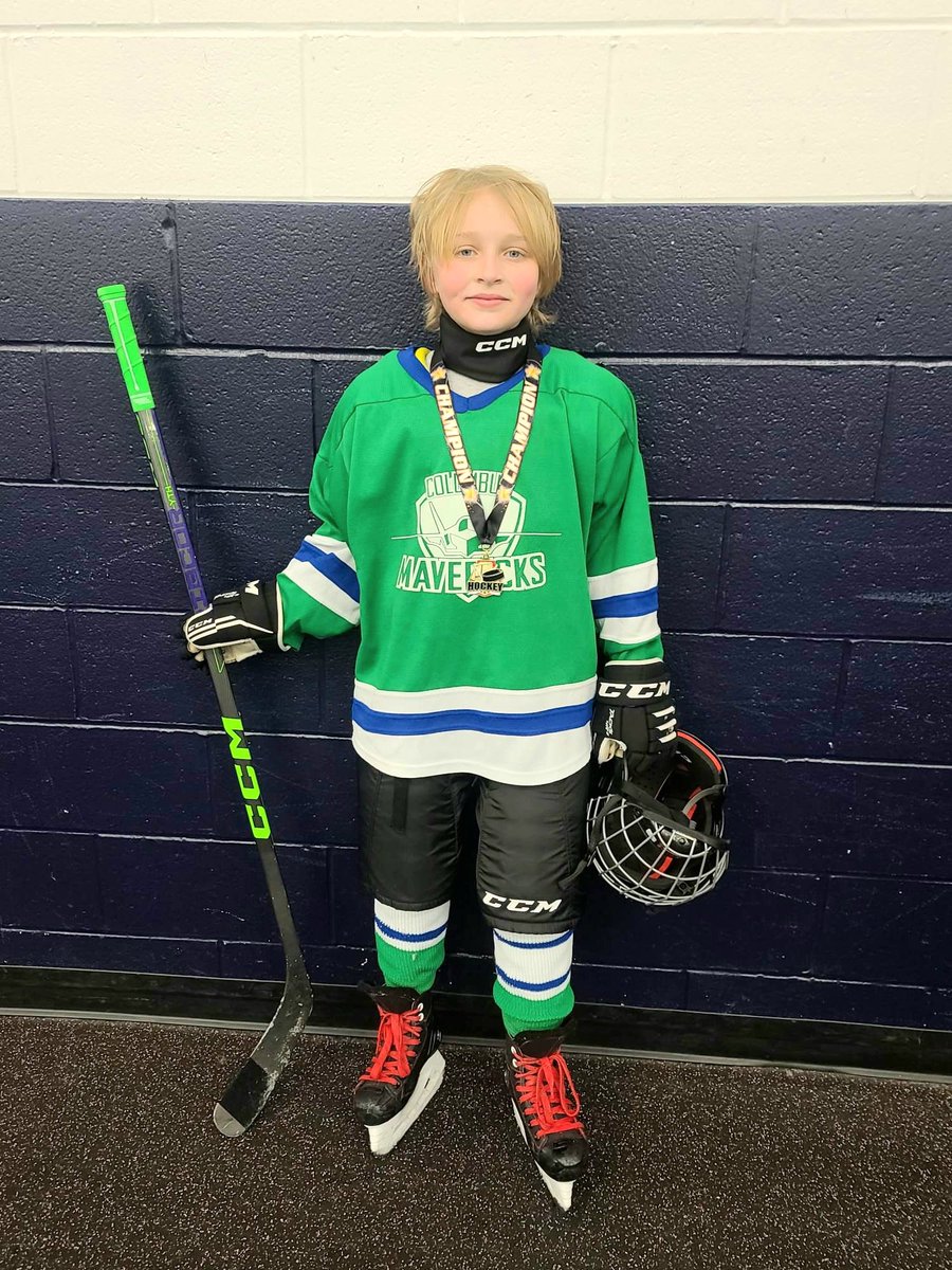LittleManHockey's tweet photo. WE DID IT! Our team won the 🏆! 17-0! We had so much fun. Tough playoffs but we fought hard. So happy and proud of all my teammates for everything. #undefeated #CBJ @ColumbusMavsHky @EyhaIcedragons @ChillerIceRinks https://t.co/rYAwQsnmrO