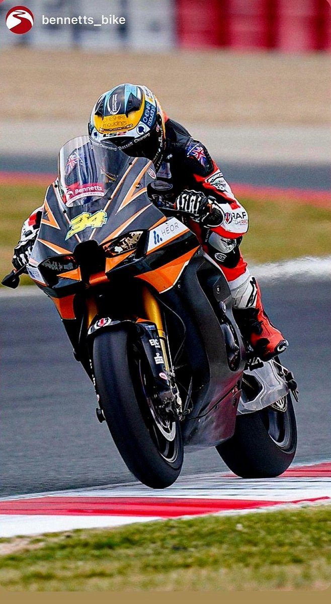 LDRRacing's tweet photo. Day 3 am Session @CircuitoNavarra @bennetts_bike @OfficialBSB #Test have gone well made more improvements lost more time I'm feeling more confident every lap i spin on the @Rapidtraininguk #Kawasaki #Superbike this morning we concentrated on Race distance and tyre longevity
#LD34 https://t.co/WHVP929nlI