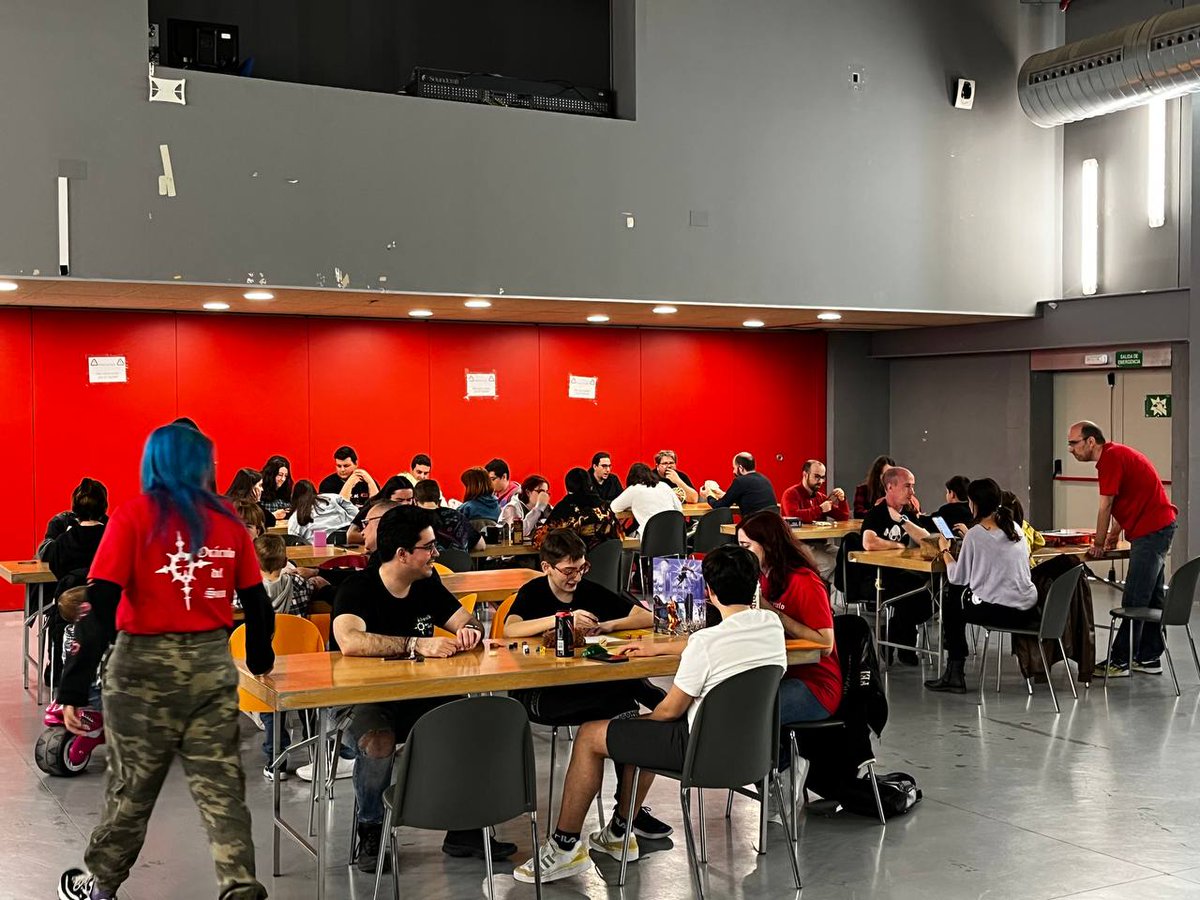 oraculosurparla's tweet photo. Gracias por asistir ayer al evento organizado por ellas, ¡nuestras socias!
Nos lo hemos pasado genial con #rol #juegosdemesa y #MagicTheGathering con nuestras chicas a los mandos!
#8M2023 
Lleno completo de las actividades propuestas en @Juventud_Parla https://t.co/MS6HMJ275T