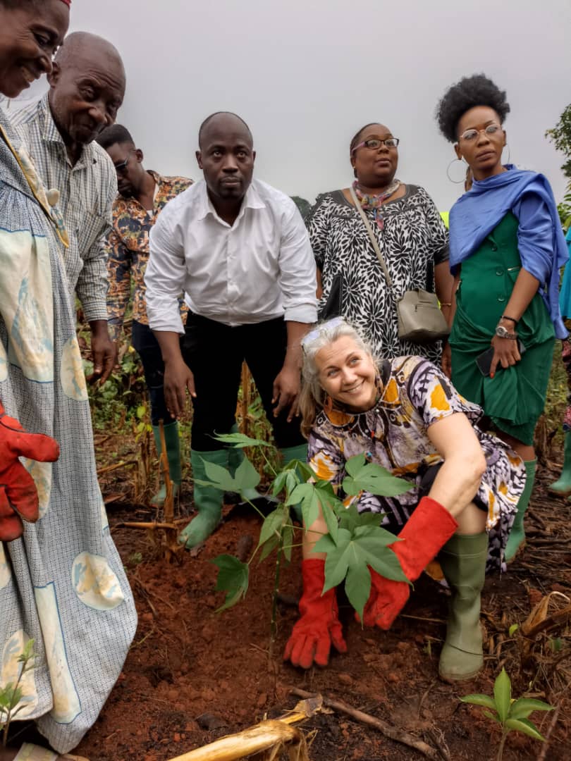usfe_inter's tweet photo. We would like to thank Mrs. @ELENA TROVESI CEO and Int. Executive Secretary of Global Water Partnership (GWPO) and her team for the working visit in our offices on 10 March 2023, accompanied by a field trip to see the realities of the TREE FOR HOPE project.
@GWP_CAf https://t.co/st10axuArJ