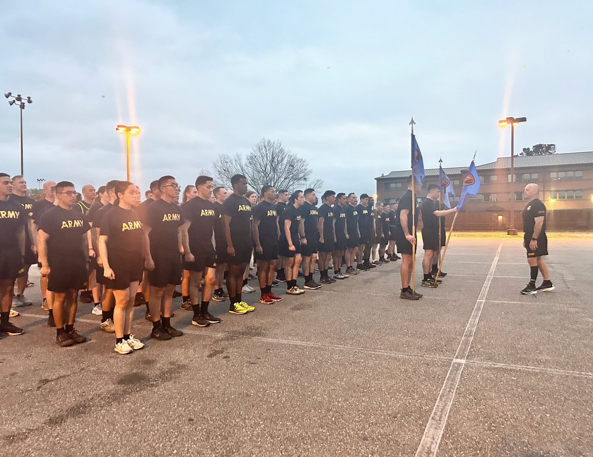 NovoselNCOA's tweet photo. #MotivationMonday The USAACE NCO Academy Ft. Rucker Commandant, CSM Jose M. Perez Jr., led the NCOA Cadre and Students of ALC, Cycle 23-002, in a morning run. The NCO Academy aims to produce agile and adaptive combat-ready professional leaders. You lead from the front! https://t.co/nBIlFHtSwO