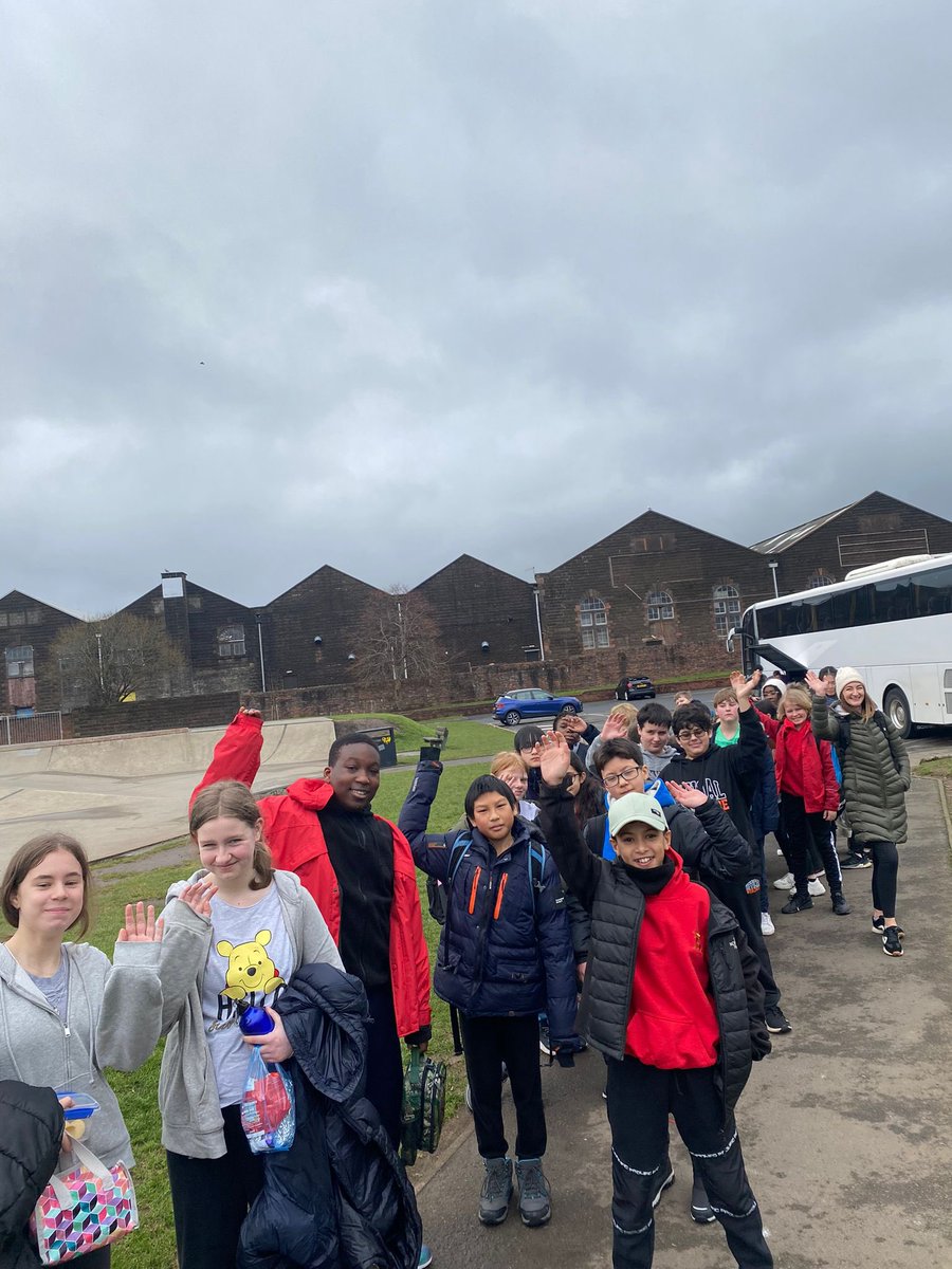 And we’re off! P7 are super excited to begin their week at Benmore. Remember to check our school website and Twitter feed for updates. Let the adventure begin! 🤩🏕️🥾⛰️ <a href="/TollcrossP/">Tollcross Primary School</a> <a href="/MsAndersonTXP/">Miss Anderson TXP</a>