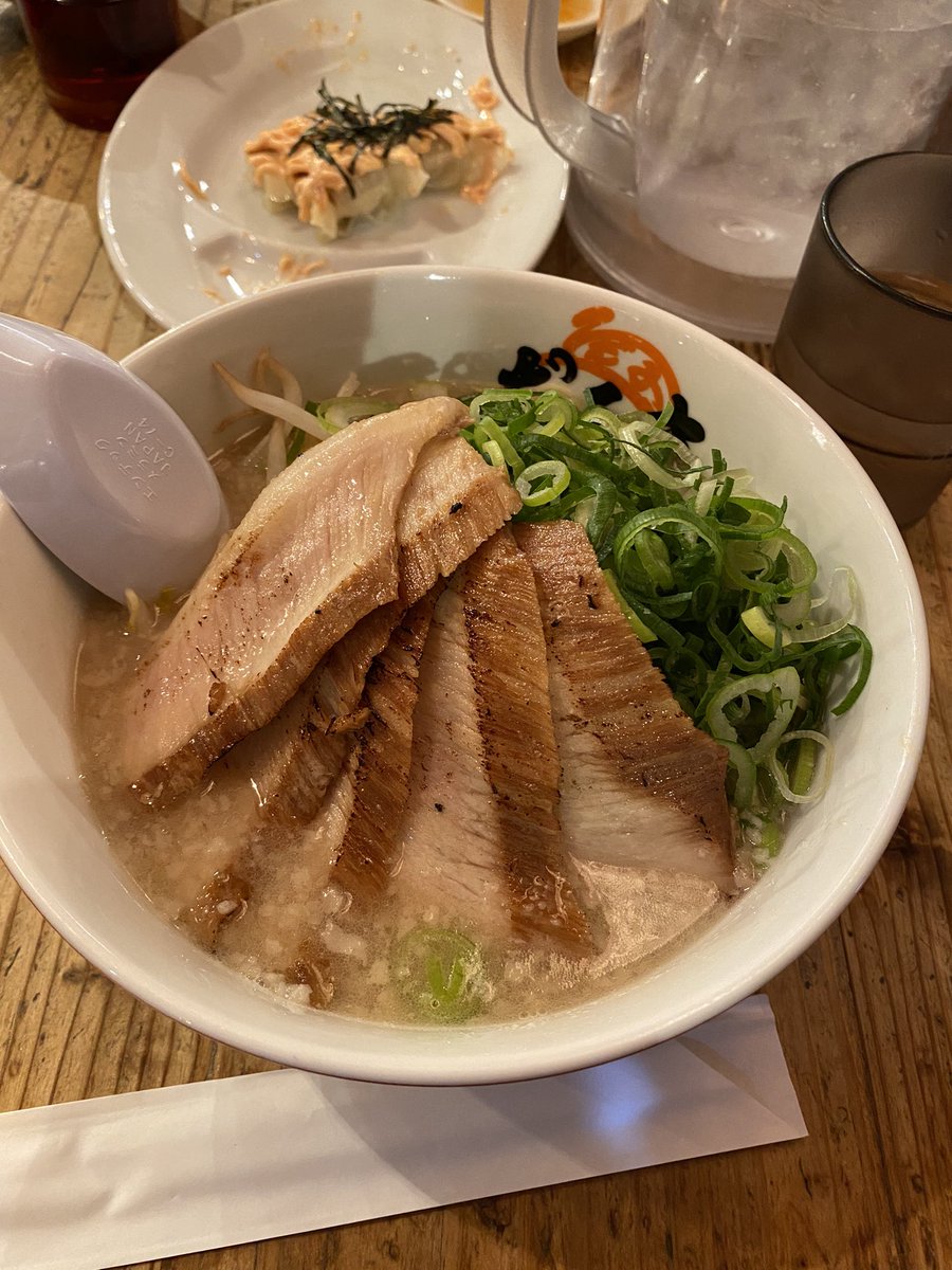 arari_17's tweet photo. 今日は福岡に来てまーす！
明日は、熊本のグリーンランドに行くぞ〜！
楽しみ〜((o(｡>ω<｡)o)) https://t.co/siwfS5gCuO