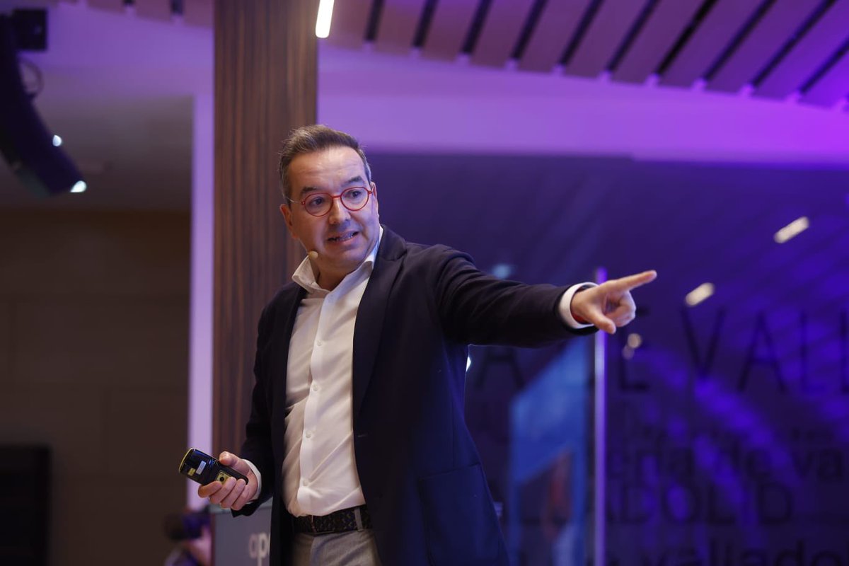 Hablamos de la revolución de los datos con <a href="/emiliodelprado/">Emilio del Prado</a> de <a href="/DataEconomyORG/">Asociación Data Economy España</a> 

<a href="/APDasociacion/">APD</a> #GeneraciónTalento